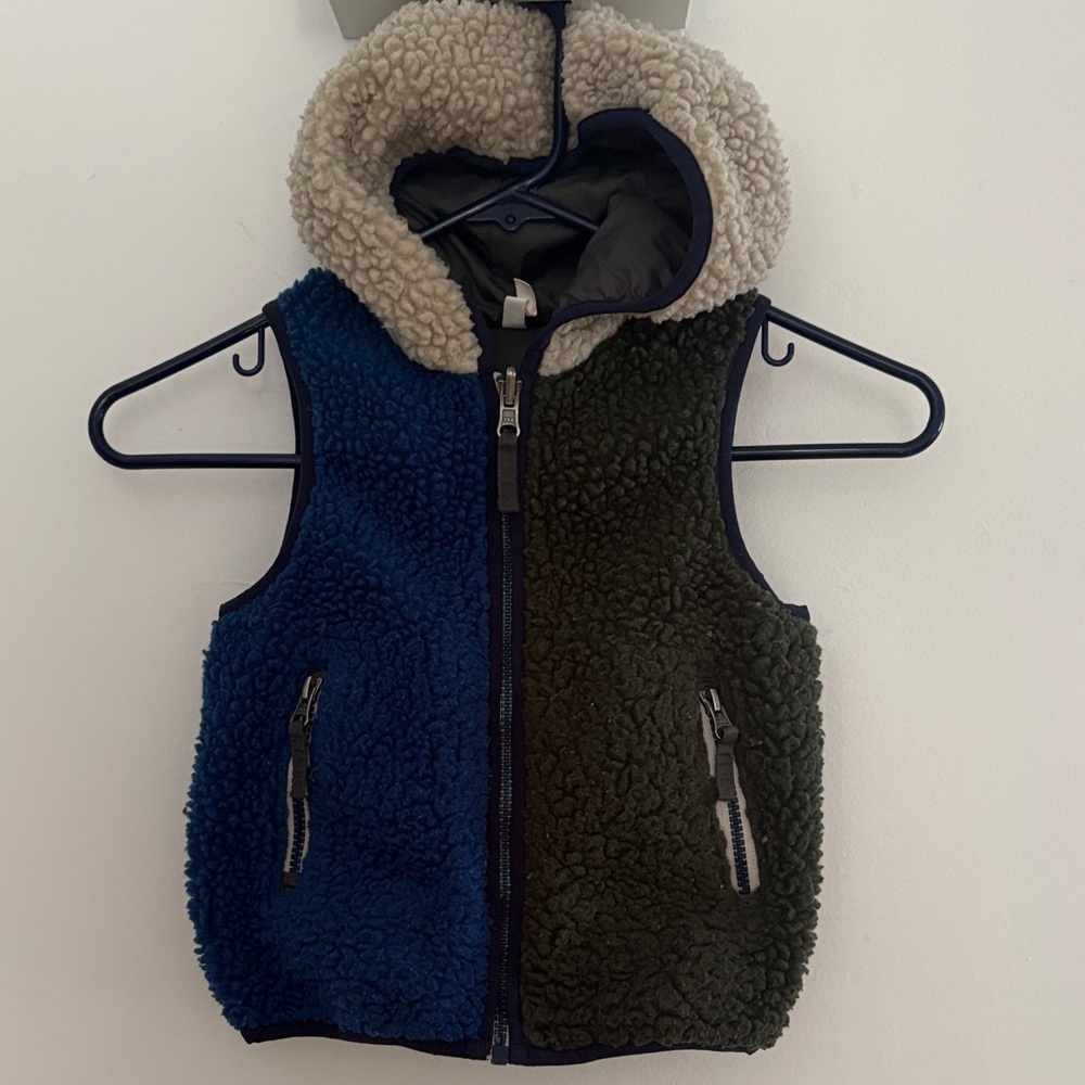 Hanna Andersson' reversible Fleece Vest - Blue and Green